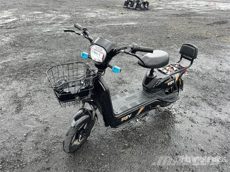 EV-BLACK Electric Scooter (Inoperable) Mönkijät