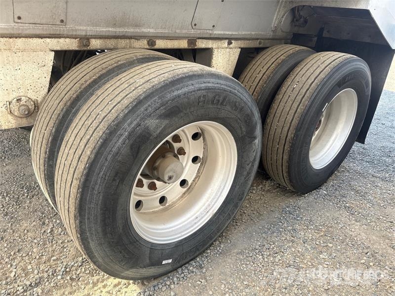 EverLite 39 ft T/A End Dump Trailer Самоскиди