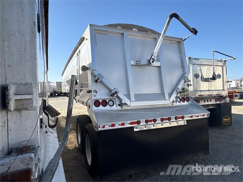 EverLite 39 ft T/A End Dump Trailer Самоскиди