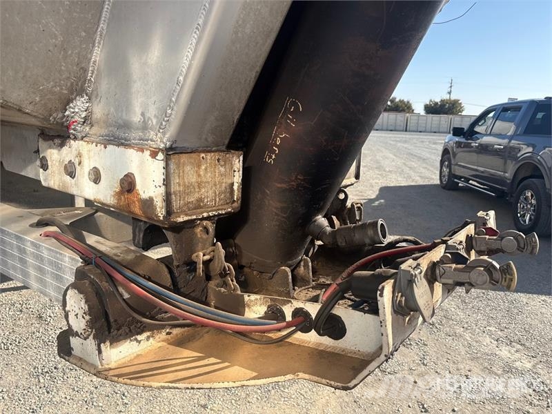 EverLite 39 ft T/A End Dump Trailer Самоскиди