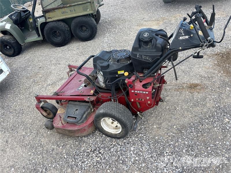 Exmark Lawn Mower (Inoperable) Riding mowers
