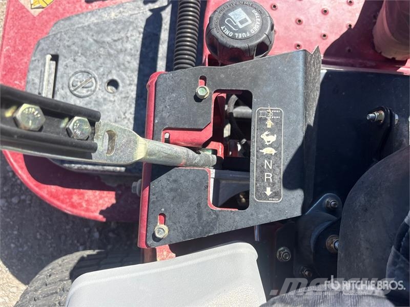 Exmark Lazer Z Mauriņa traktors