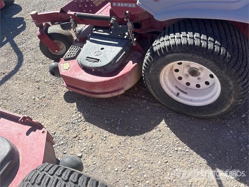 Exmark Lazer Z Mauriņa traktors