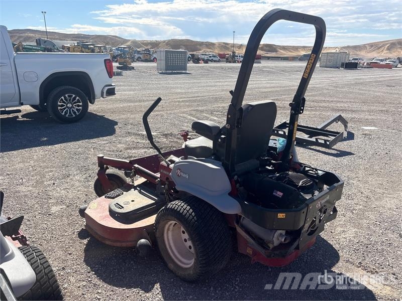 Exmark Lazer Z Mauriņa traktors