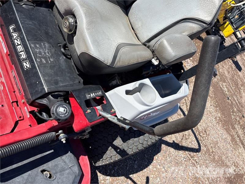 Exmark Lazer Z E-Series Ride-On Lawn Mower Åkgräsklippare