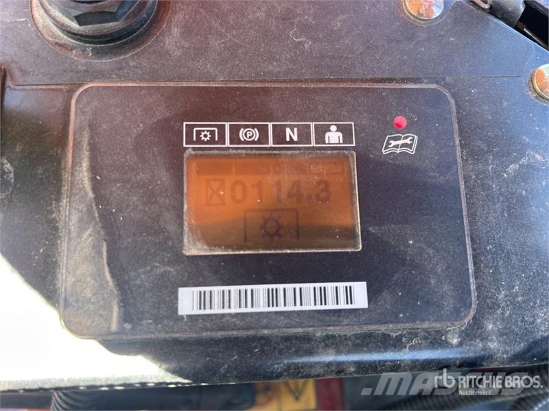Exmark Lazer Z S-Series Ride-On Lawn Mower ركوب الحشائش