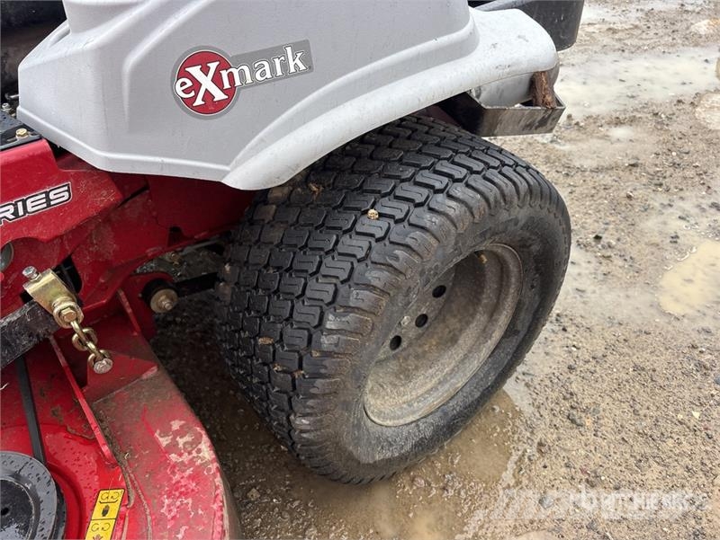 Exmark Lazer Z S-Series Ride-On Lawn Mower Tractorașe de tuns iarba