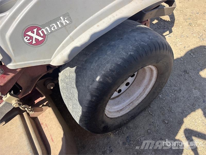 Exmark Lazer Z S-Series Ride-On Lawn Mower ركوب الحشائش