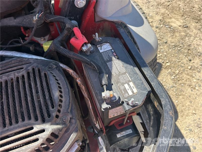 Exmark Lazer Z S-Series Ride-On Lawn Mower ركوب الحشائش