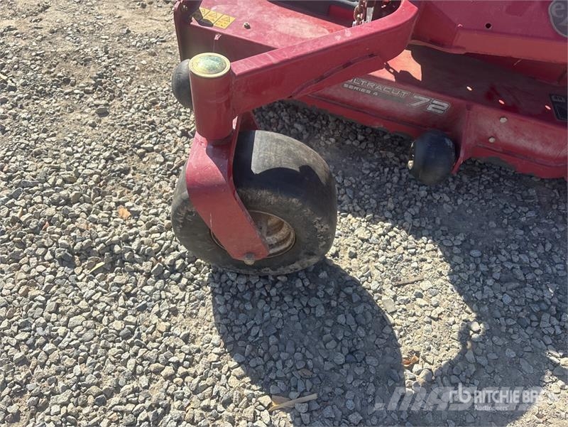 Exmark Lazer Z S-Series 4x2 Ride-On Lawn Mower Rijmaaiers