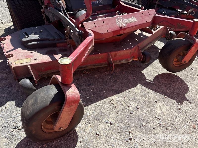Exmark Lazer Z S-Series Ride-On Lawn Mower ركوب الحشائش