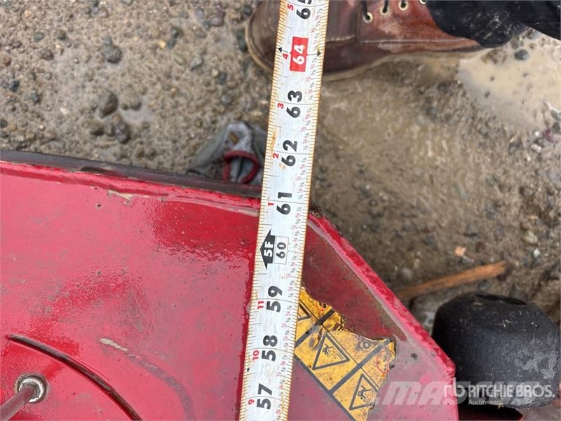 Exmark Lazer Z S-Series Ride-On Lawn Mower Tractorașe de tuns iarba