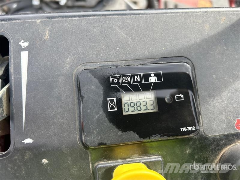 Exmark Stand-On Lawn Mower ركوب الحشائش