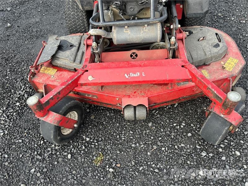 Exmark Stand-On Lawn Mower ركوب الحشائش