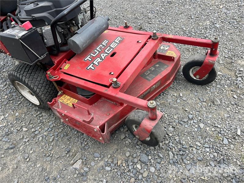 Exmark Turf Tracer S-Series 4x2 Stand-On 36 in Lawn Mower Tractores corta-césped
