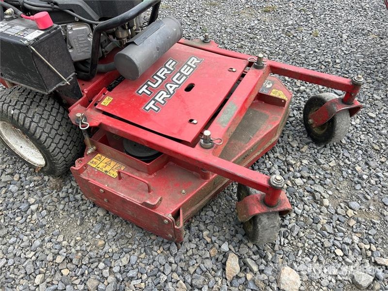 Exmark Turf Tracer S-Series 4x2 Stand-On 36 in Lawn Mower Tractores corta-césped