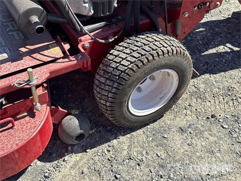 Exmark Turf Tracer S-Series Stand-On Lawn Mower ركوب الحشائش