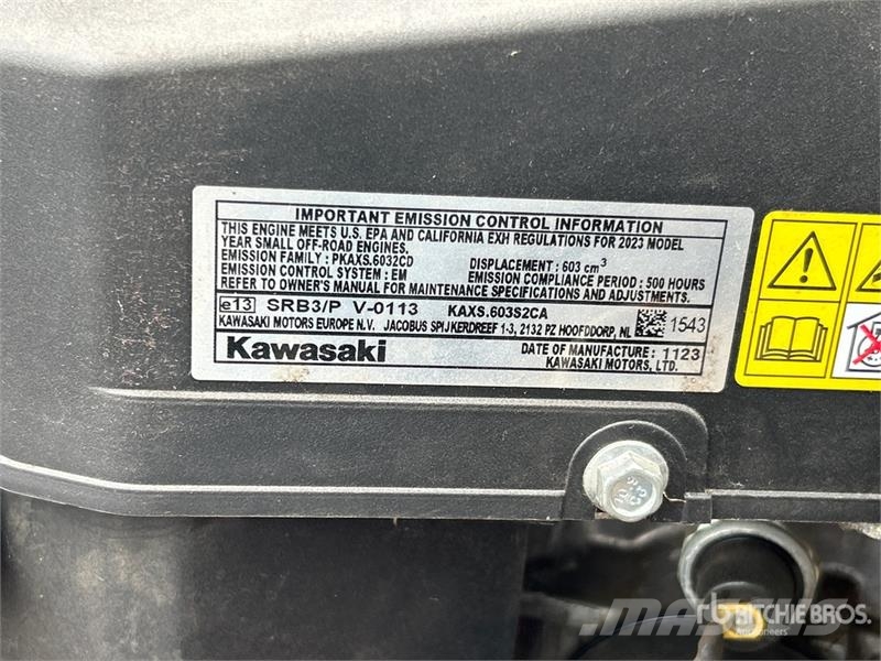 Exmark Turf Tracer S-Series 4x2 Stand-On 36 in Lawn Mower Tractores corta-césped