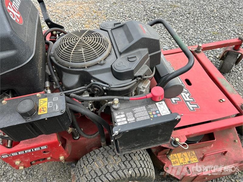 Exmark Turf Tracer S-Series 4x2 Stand-On 36 in Lawn Mower Tractores corta-césped