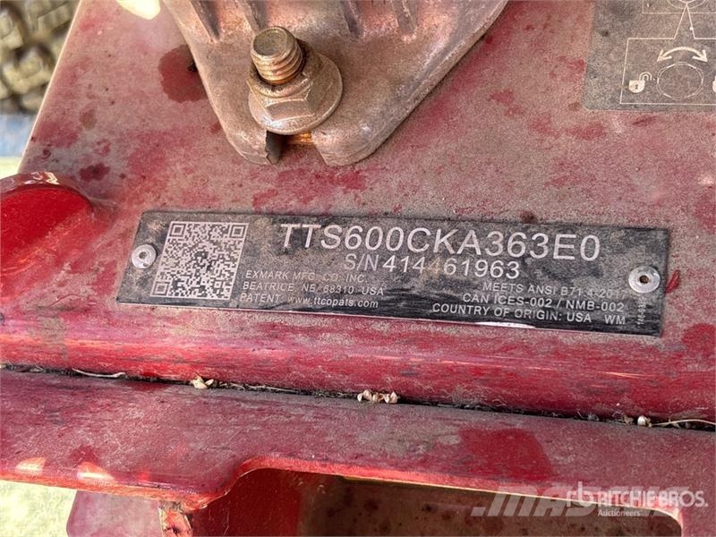Exmark Turf Tracer S-Series Stand-On Lawn Mower ركوب الحشائش