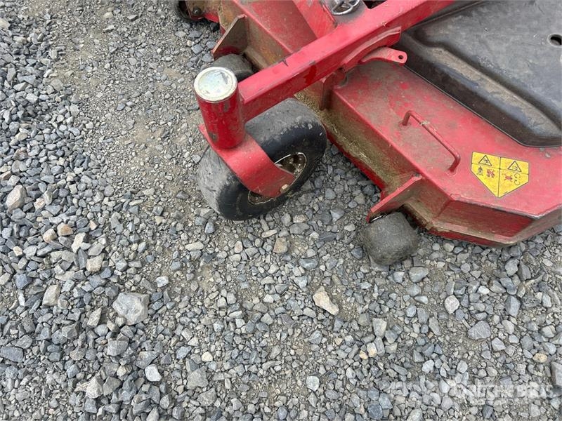 Exmark Turf Tracer X-Series Stand-On 60 in Lawn Mower Tractores corta-césped