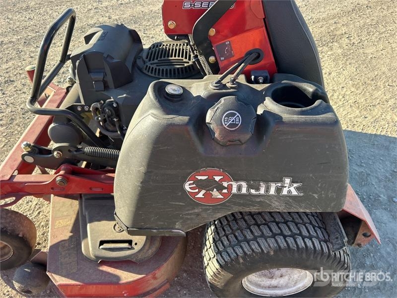 Exmark Vertex S Series Stand-On Lawn Mower Reitermäher