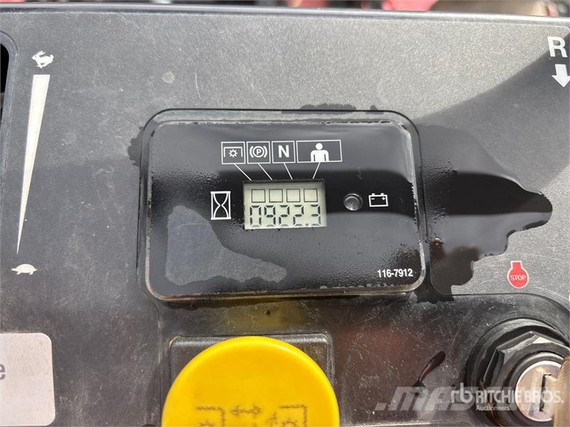 Exmark Zero-Turn Lawn Mower (Inoperable) ركوب الحشائش