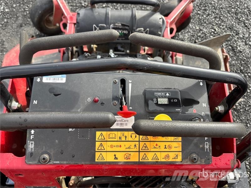 Exmark Zero-Turn Lawn Mower (Inoperable) ركوب الحشائش
