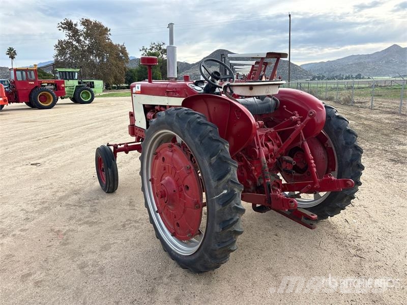 Farmall 504 2WD Tractor トラクター