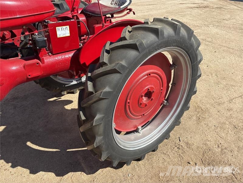 Farmall AV 2WD Tractor Traktorok