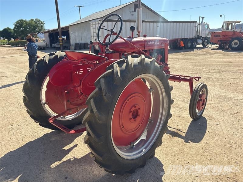 Farmall AV 2WD Tractor Traktorok