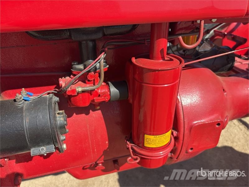 Farmall AV 2WD Tractor Traktorok
