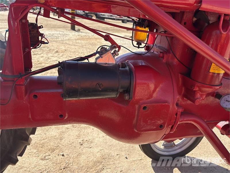 Farmall AV 2WD Tractor Traktorok