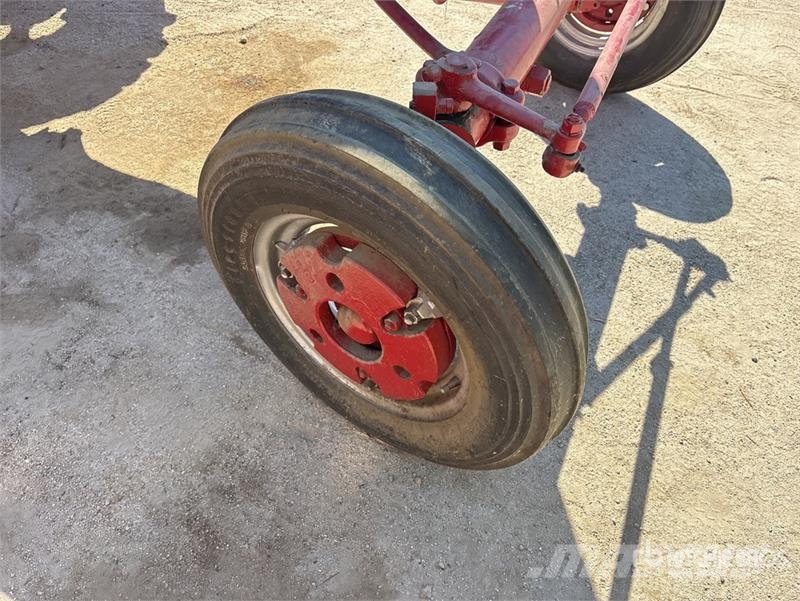 Farmall H 2WD Tractor Trattori