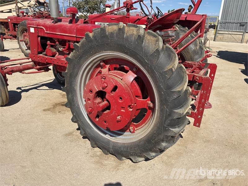 Farmall H 2WD Tractor Trattori