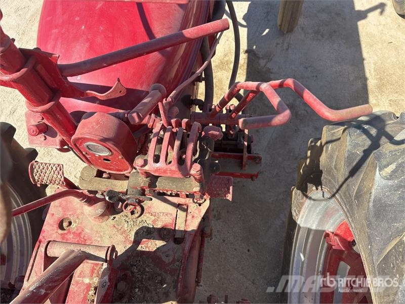 Farmall H 2WD Tractor Trattori