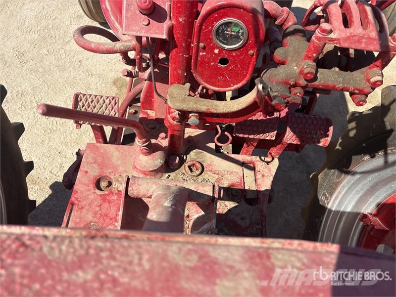 Farmall H 2WD Tractor Trattori