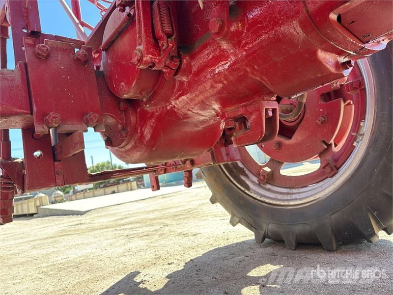 Farmall H 2WD Tractor Trattori