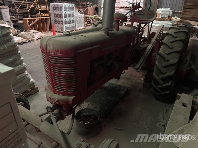 Farmall H 2WD Tractor Tractors