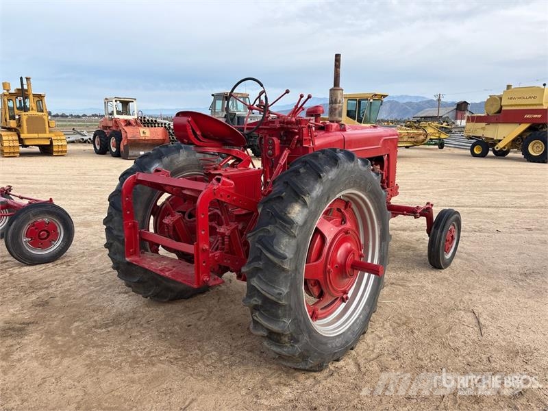 Farmall H 2WD Tractor トラクター