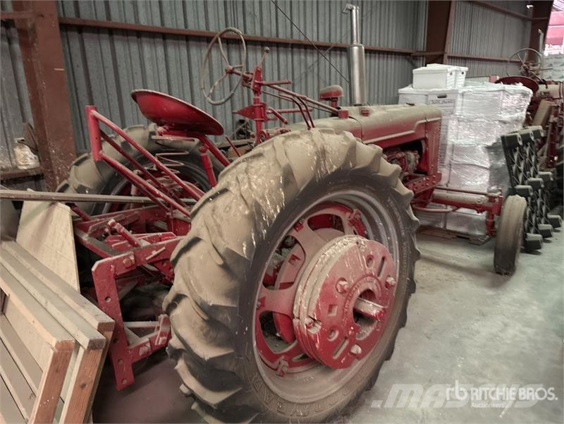 Farmall H 2WD Tractor Tractors