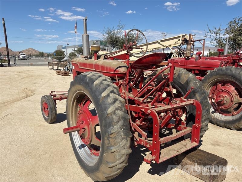 Farmall M 2WD Tractor Trattori