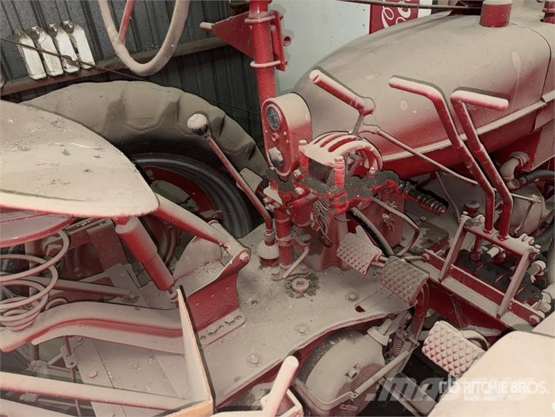 Farmall M 2WD Tractor Tractors