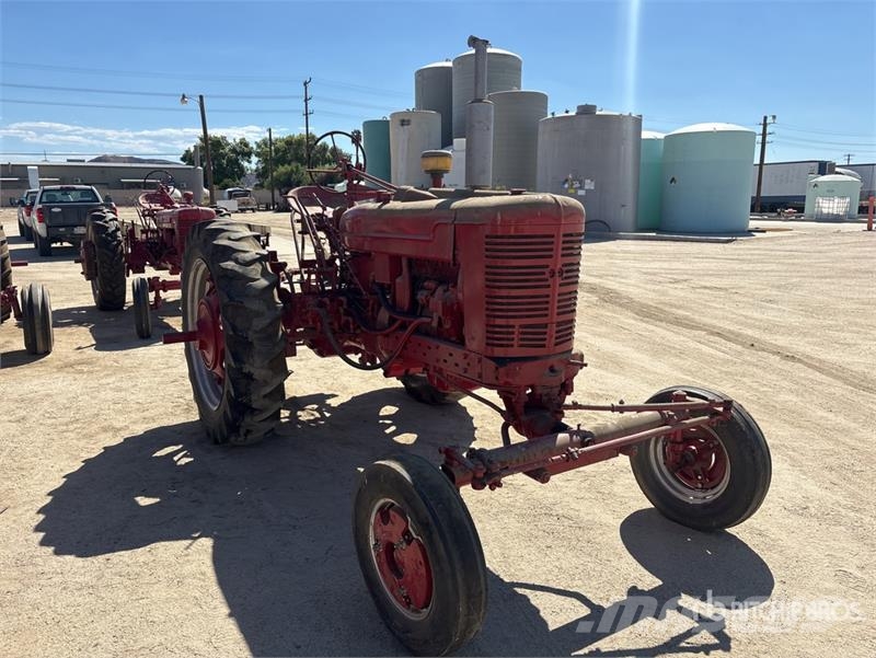 Farmall M 2WD Tractor Trattori