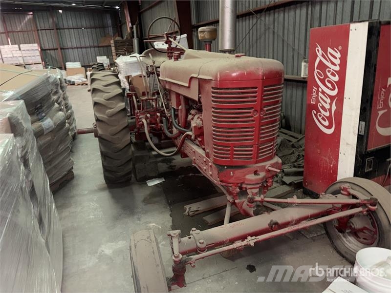 Farmall M 2WD Tractor Tractors