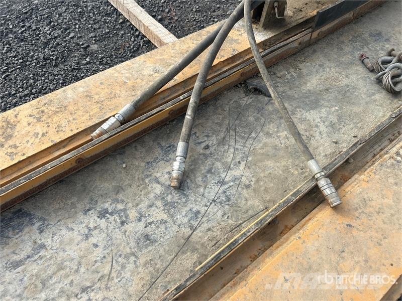 Felco 16 in x 18 ft Bedding Conveyor Építőipar - Egyebek