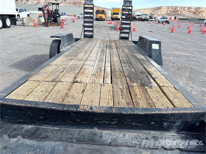 Felling 14000 lb 18 ft T/A Equipment Trailer Car carrier