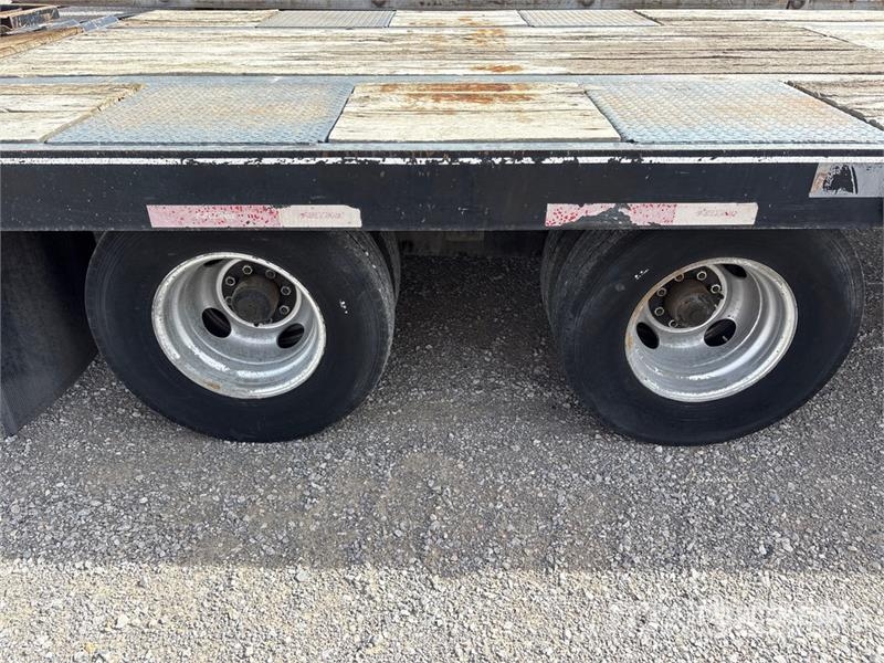 Felling 24000 lb 22 ft T/A Equipment Trailer مقطورات مركبات نقل