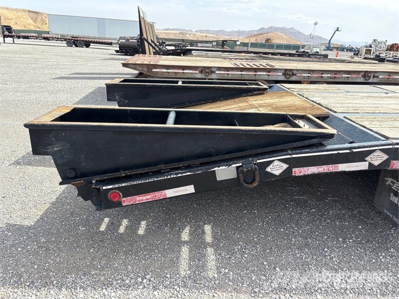 Felling 24000 lb 22 ft T/A Equipment Trailer مقطورات مركبات نقل