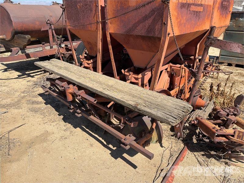 Fertilizer Spreader Gjødselspredere Flytende-form